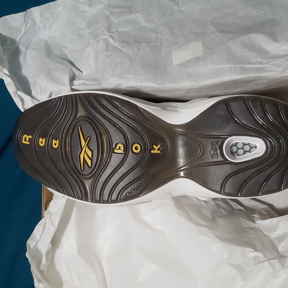 Reebok Question “Respect My Shine” Features Rub-Away Black Toe With Hidden Gold - Picture 5 of 5